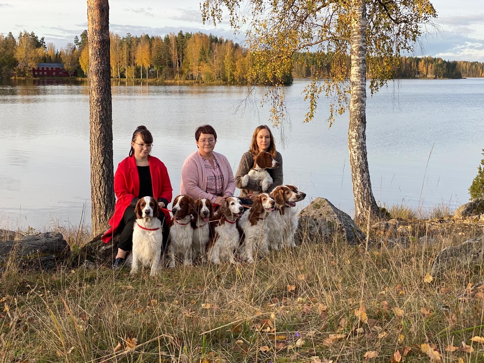The three breeders of Kennel Llewpart's with their dogs
